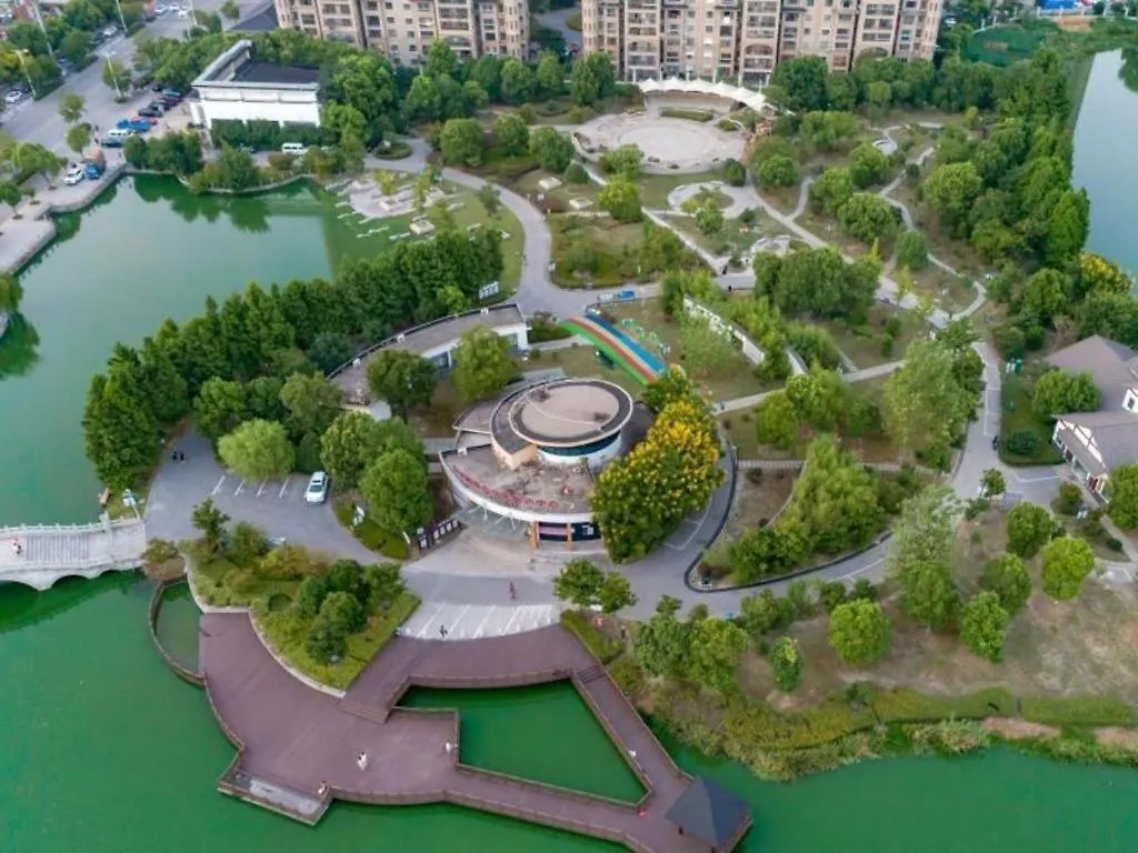 Shell Hotel Suzhou Changshu Guliu Zhonghong Square